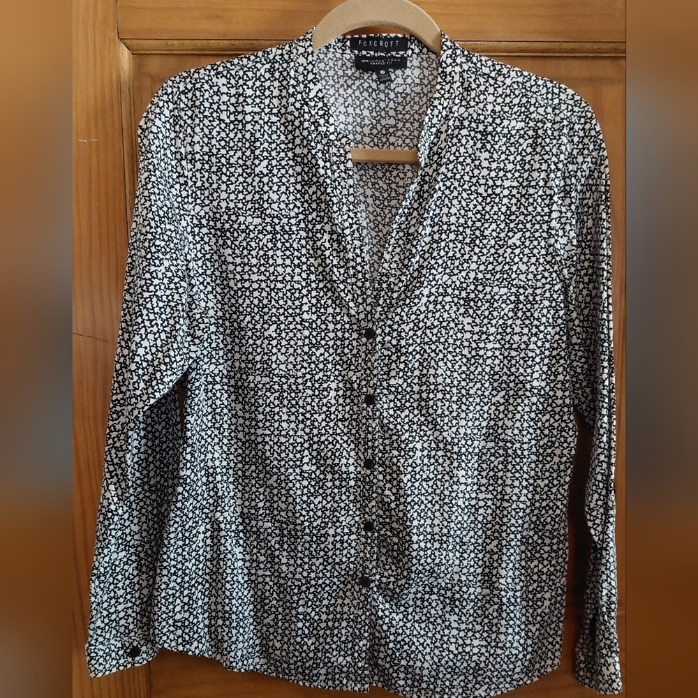 Foxcroft b&w Non-Iron shirt 100% cotton Sz 12P